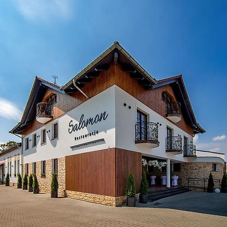 Pokoje-Restauracja Salomon Hotel Opole Exterior foto